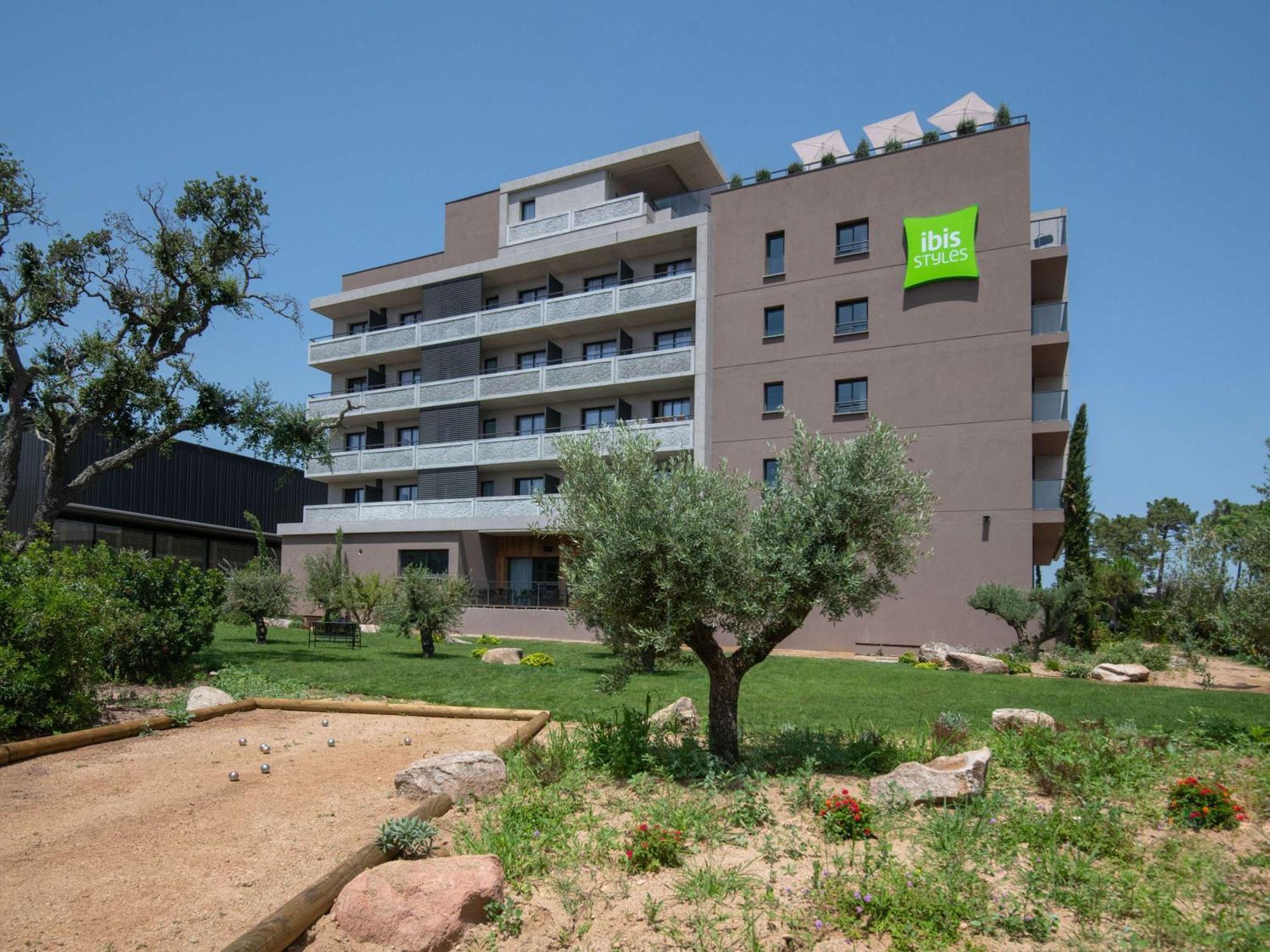 Ibis Styles Porto Vecchio Hotel Exterior photo